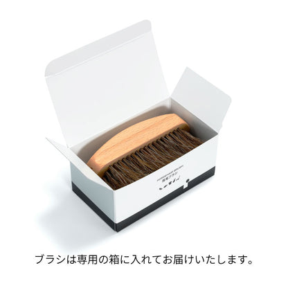 BRIGA GOLF 天然馬毛100%のブラシ。天然馬毛100%を使用したBRIGAGOLFの高級ブラシ。非常に柔らかい毛先で、ゴルフ用品を傷つけず、ホコリや泥を優しく落とします。